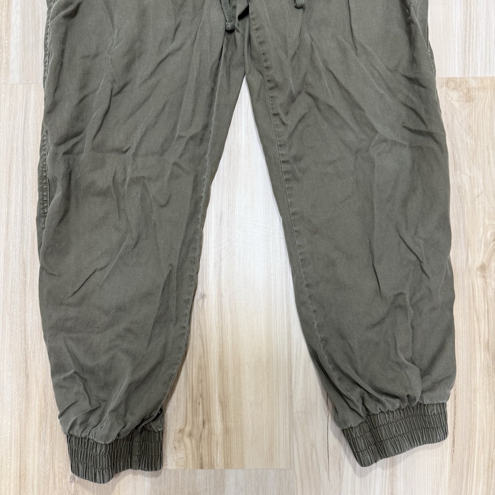 A New Day Women's Medium M Lightweight Green Joggers Urban Streetwear Athleisure - Picture 3 of 9